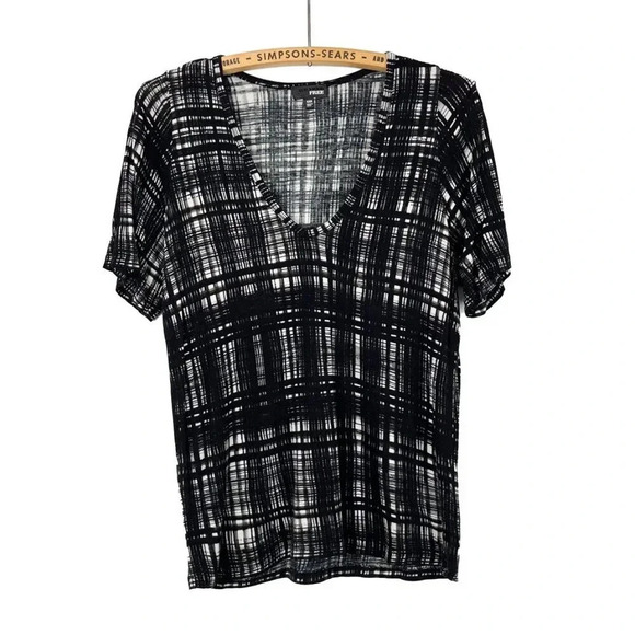 Aritzia Wilfred Free Womens XS Plaid V Scoop Neck T Shirt Black White Check Fall - Picture 1 of 5